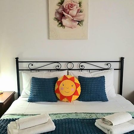 Amico Del Sole Bed & Breakfast Rome Bagian luar foto